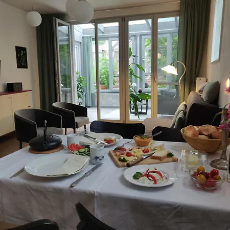アパート Greenhouse Ein Charmantes Mit Wintergarten Und Terasse Am Teich *