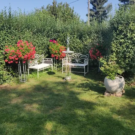 アパート Greenhouse Ein Charmantes Mit Wintergarten Und Terasse Am Teich