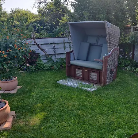 Greenhouse Ein Charmantes Mit Wintergarten Und Terasse Am Teich *